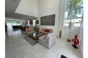 7430 NW 98th Ct, Doral, FL 33178, Sold 09/21/22