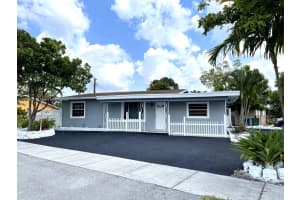 4401 SW 21st St, Fort Lauderdale, FL 33317, Sold 08/25/22