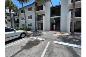 7110 NW 179th St APT 103, Hialeah, FL 33015, Sold 09/20/22