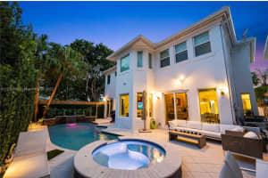 19931 NE 36th Pl, Aventura, FL 33180, Sold 10/25/22