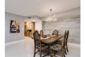 900 NE 195th St APT 511, Miami, FL 33179, Sold 08/05/22