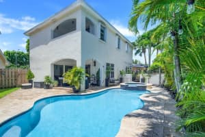 9721 NW 51st Ln, Doral, FL 33178, Sold 08/09/22