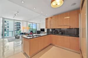6799 Collins Ave APT 308, Miami Beach, FL 33141, Sold 09/23/22