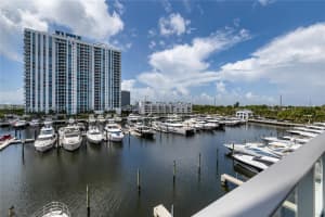 17301 Biscayne Blvd APT 405, Aventura, FL 33160, Sold 08/31/22