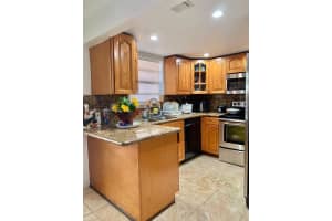 130 SW 108th Ave APT J1, Miami, FL 33174, Sold 11/11/22