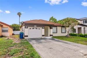 19610 NW 83rd Ave, Hialeah, FL 33015, Sold 09/16/22