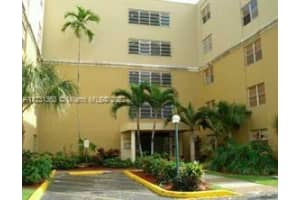 6950 NW 186th St Apt 2-307, Hialeah, FL 33015, Sold 11/14/22