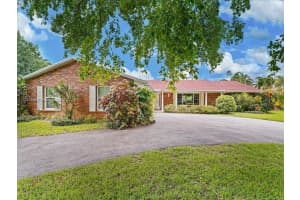 2440 SW 85th Terrace, Davie, FL 33324, Sold 08/05/22