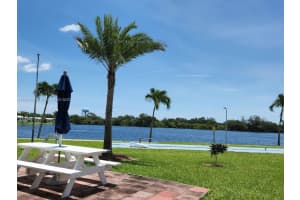 2458 Carlyle Ln #143, Hollywood, FL 33021, Sold 10/04/22