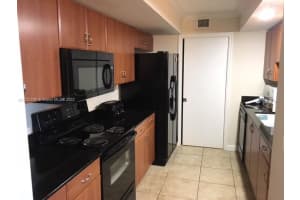 6917 Collins Ave APT 524, Miami Beach, FL 33141, Sold 08/08/23