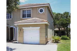 12101 SW 5th Ct, Pembroke Pines, FL 33025, Sold 07/29/22