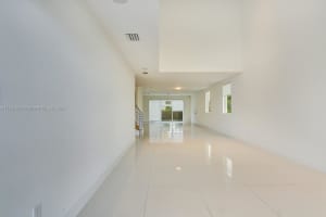 9870 NW 75th Terrace, Doral, FL 33178, Sold 07/15/22