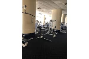 1800 NE 114th St APT 1911, Miami, FL 33181, Sold 10/11/22