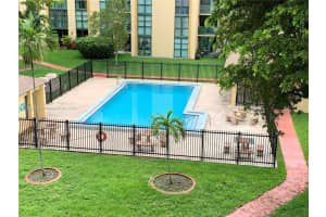 11750 SW 18th St Apt 422-1, Miami, FL 33175, Sold 11/01/22