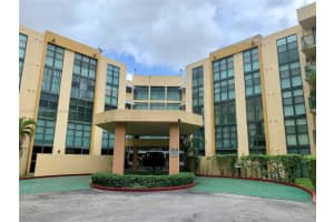 11750 SW 18th St Apt 422-1, Miami, FL 33175, Sold 11/01/22