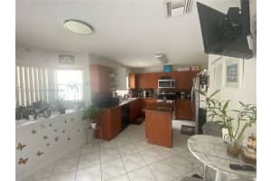 18787 NW 80th Ave, Hialeah, FL 33015, Sold 05/15/23