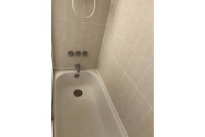 17500 NW 68th Ave APT D1001, Hialeah, FL 33015, Sold 08/04/22