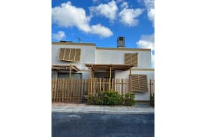 13186 SW 9th Ln, Miami, FL 33184, Sold 09/13/22