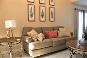 301 SW 99th Ave, Pembroke Pines, FL 33025, Sold 08/15/22
