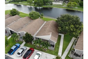 518 Woodgate Cir, Sunrise, FL 33326, Sold 08/12/22