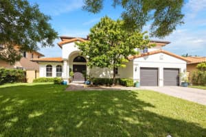 15724 NW 81st Ct, Miami Lakes, FL 33016, Sold 08/16/22