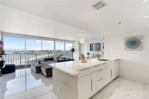 7601 E Treasure Dr APT 817, North Bay Village, FL 33141, Sold 09/01/22