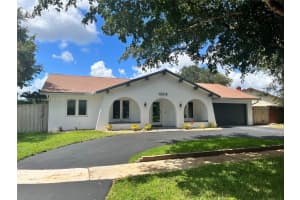10216 SW 49th Pl, Cooper City, FL 33328, Sold 11/21/22