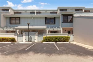 7880 SW 86th St APT 3, Miami, FL 33143, Sold 09/22/22