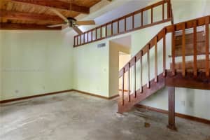 7880 SW 86th St APT 3, Miami, FL 33143, Sold 09/22/22