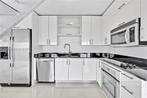 60 SW 13th St #4605, Miami, FL 33130, Sold 08/31/22