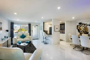 1030 9th St APT 404, Miami Beach, FL 33139, Sold 08/19/22