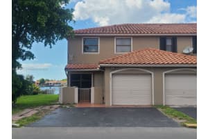 2551 W 60th Pl Apt 101-20, Hialeah, FL 33016, Sold 08/17/22