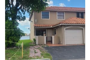 2551 W 60th Pl Apt 101-20, Hialeah, FL 33016, Sold 08/17/22
