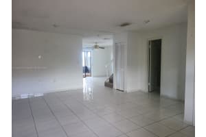 2551 W 60th Pl Apt 101-20, Hialeah, FL 33016, Sold 08/17/22
