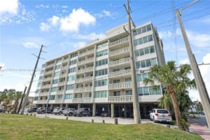 8233 Harding Ave Suite 503, Miami Beach, FL 33141, Sold 09/09/22