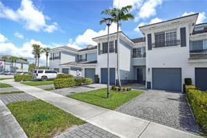 3521 NW 13th St, Lauderhill, FL 33311, Sold 08/26/22