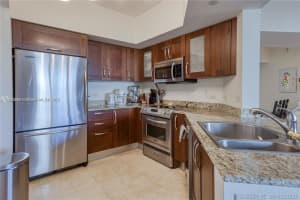 19900 E Country Club Dr APT 516, Aventura, FL 33180, Sold 08/31/22