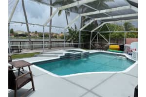 9640 SW 9th Ct, Pembroke Pines, FL 33025, Sold 08/05/22