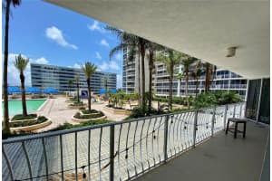 7601 E Treasure Dr APT 522, North Bay Village, FL 33141, Sold 11/23/22
