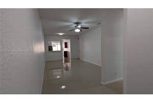 113 SW 15th Terrace #113, Homestead, FL 33030, Sold 09/27/22