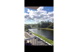 16465 NE 22nd Ave APT 617, North Miami Beach, FL 33160, Sold 09/30/22