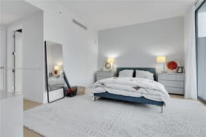 300 Collins Ave #3c, Miami Beach, FL 33139, Sold 08/12/22