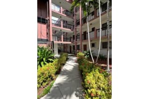 5440 W 21st Ct APT 103, Hialeah, FL 33016, Sold 08/09/22