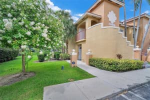 7830 NW 6th St APT 101, Pembroke Pines, FL 33024, Sold 10/14/22