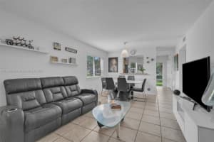 7830 NW 6th St APT 101, Pembroke Pines, FL 33024, Sold 10/14/22