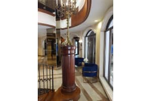 6039 Collins Ave APT 1633, Miami Beach, FL 33140, Sold 03/03/23