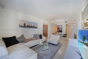 6365 Collins Ave APT 1211, Miami Beach, FL 33141, Sold 09/23/22