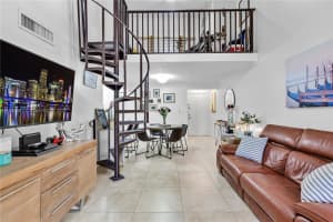 10249 NW 9th St Cir Apt 204-8, Miami, FL 33172, Sold 08/29/22