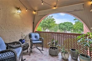 10249 NW 9th St Cir Apt 204-8, Miami, FL 33172, Sold 08/29/22