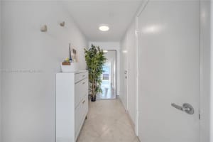 7600 Collins Ave APT 1210, Miami Beach, FL 33141, Sold 09/02/22